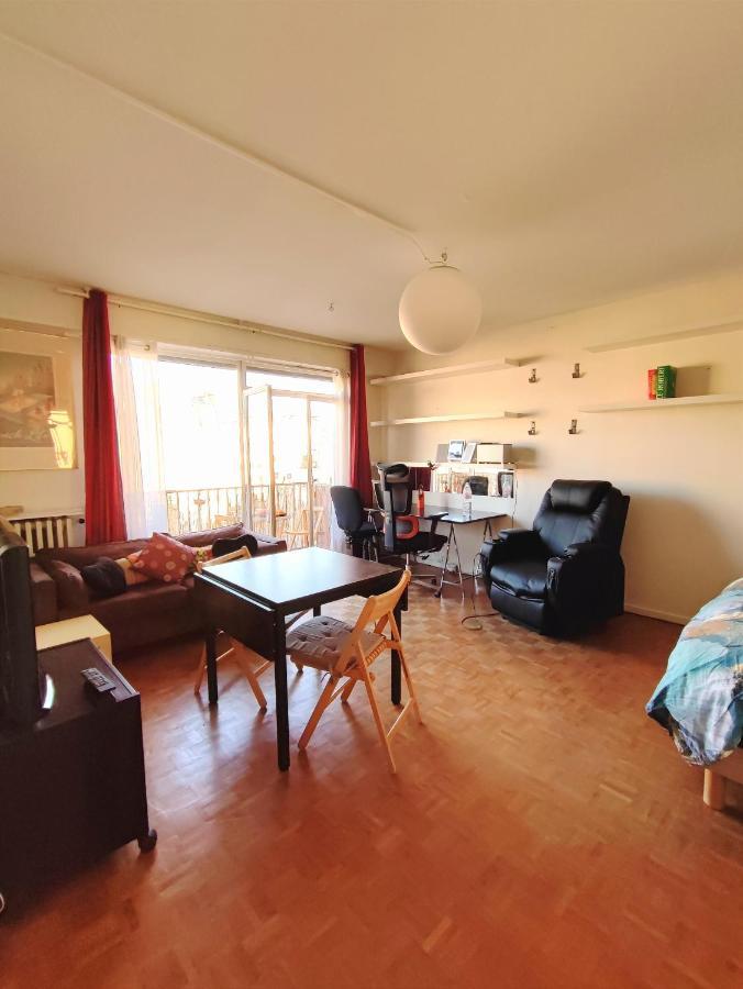 Studio Cosy Et Spacieux Avec Emplacement Ideal Parigi Esterno foto